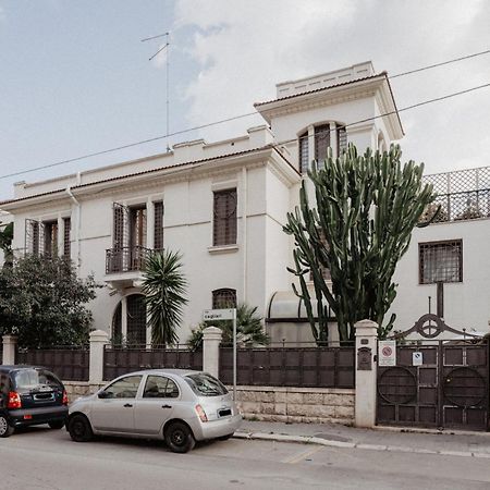 Villa Luigi XVI Таранто Екстериор снимка
