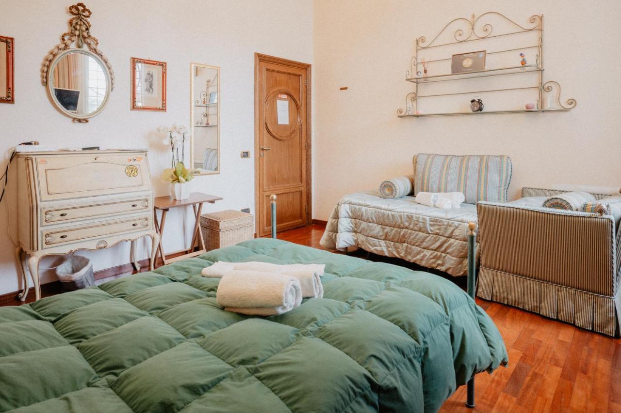 Villa Luigi XVI Таранто Екстериор снимка