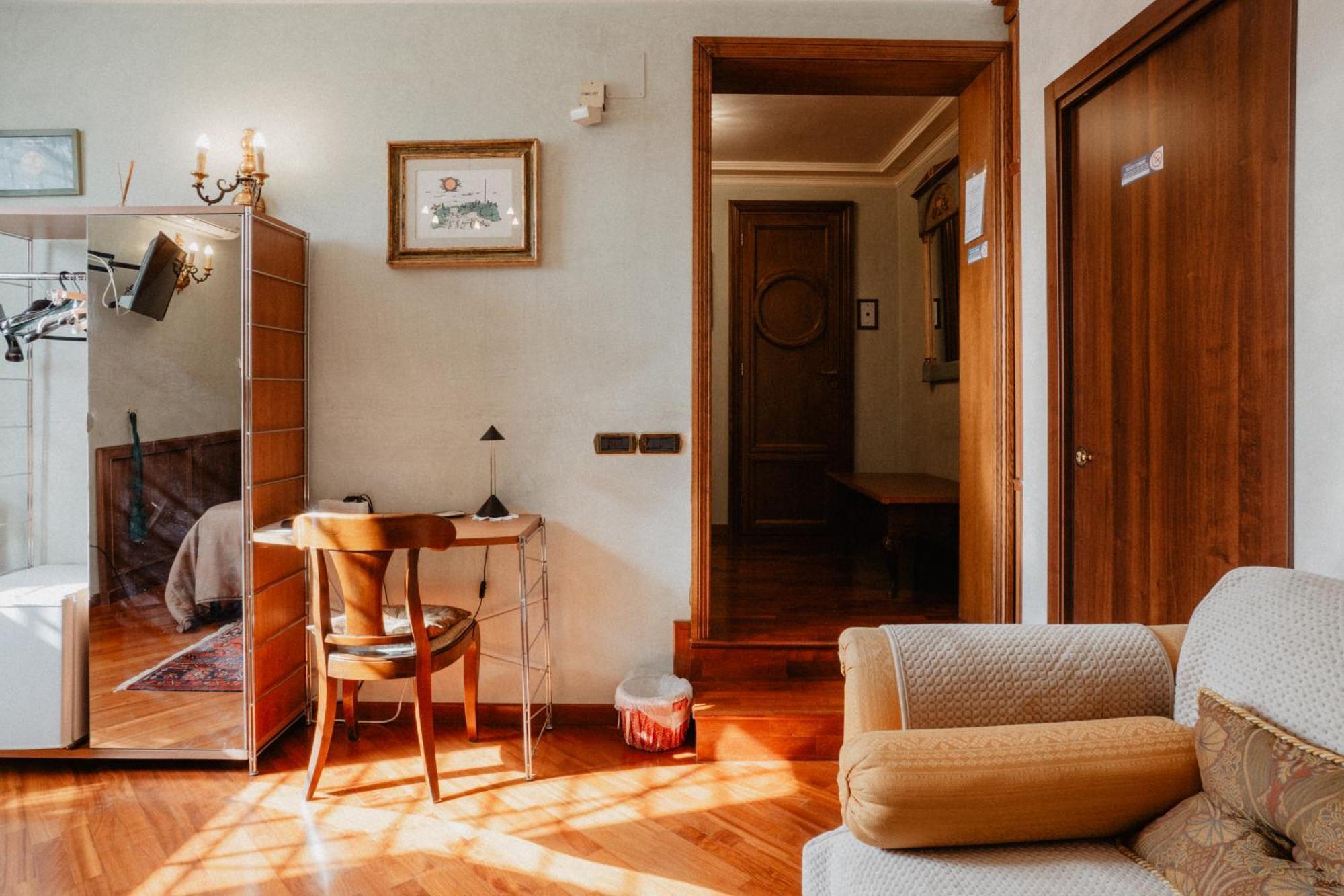 Villa Luigi XVI Таранто Екстериор снимка