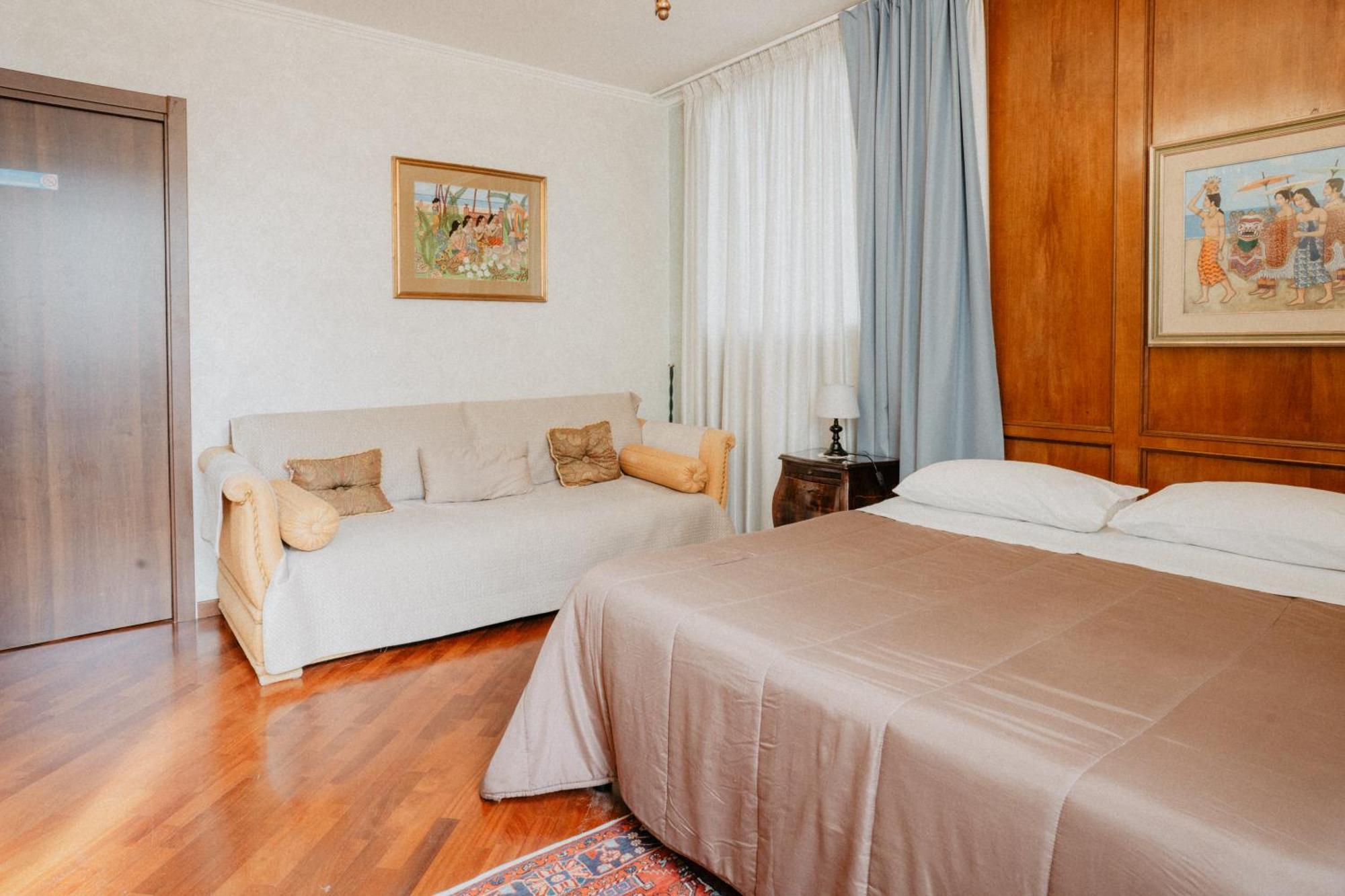 Villa Luigi XVI Таранто Екстериор снимка