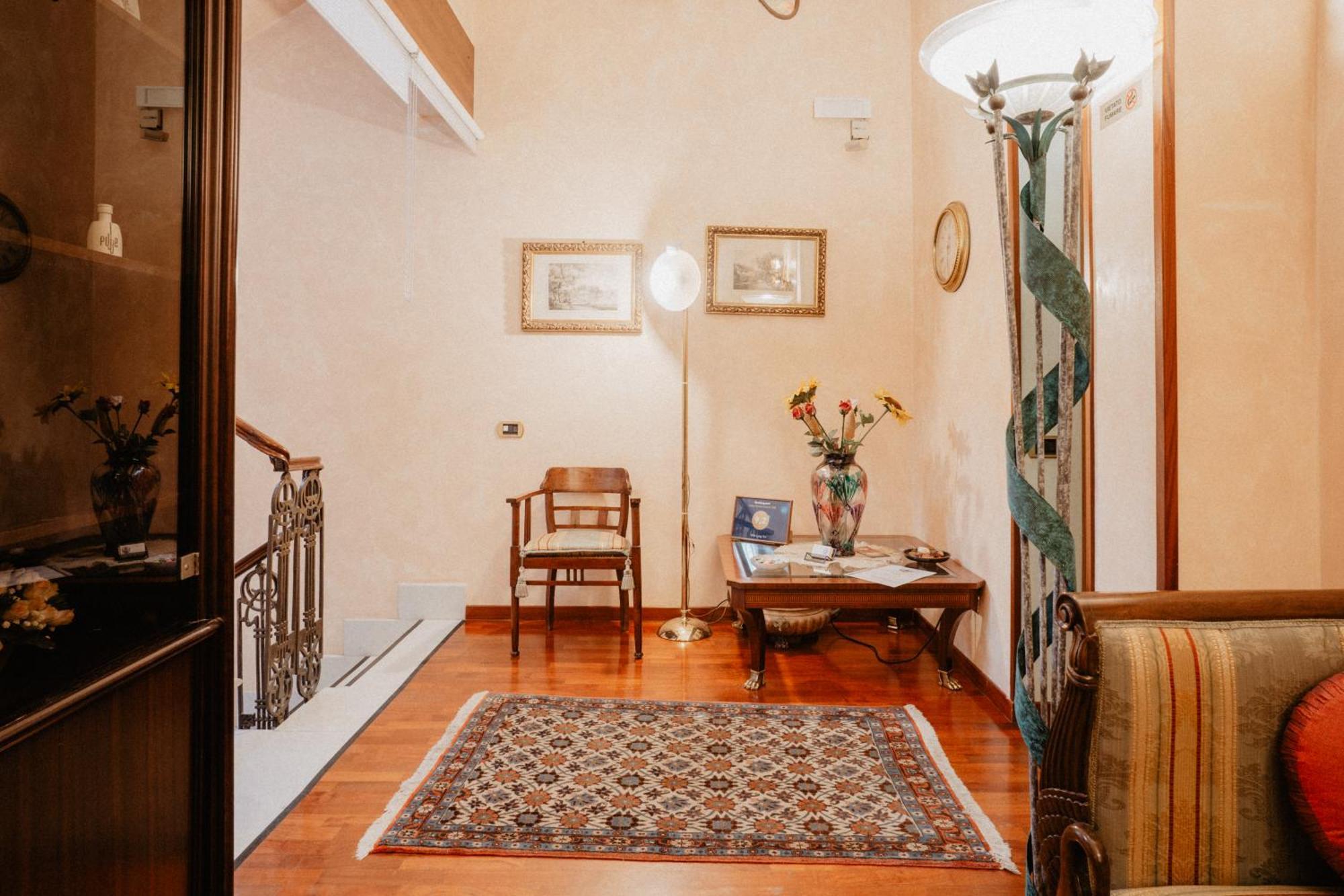 Villa Luigi XVI Таранто Екстериор снимка