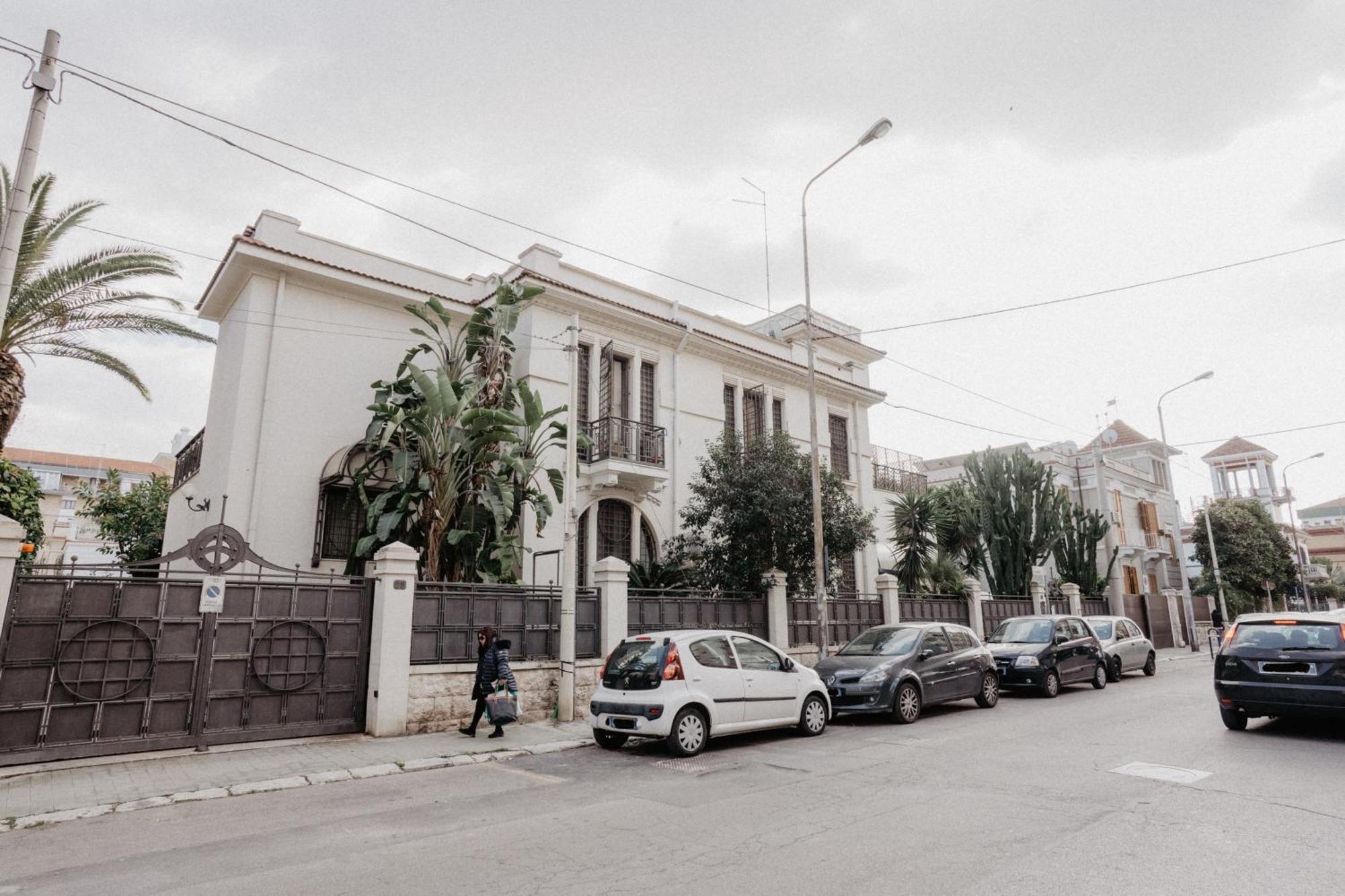 Villa Luigi XVI Таранто Екстериор снимка